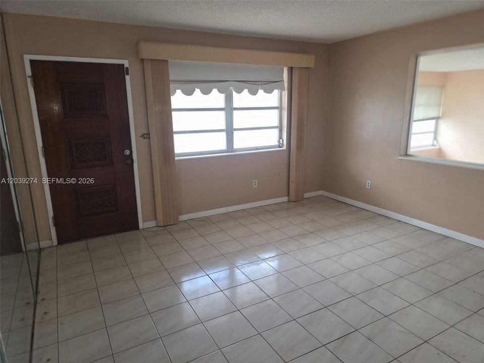 En Venta: $489,900 (3 camas, 3 baños, 2008 Pies cuadrados)