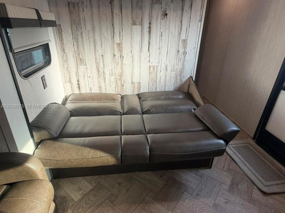 En Renta: $1,500 (1 camas, 1 baños, 1267 Pies cuadrados)