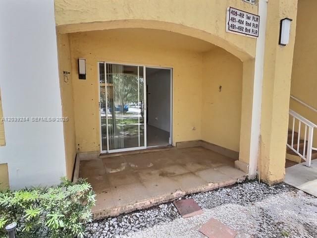 Под контрактом: $229,000 (2 спален, 2 ванн, 1130 Квадратных фут)