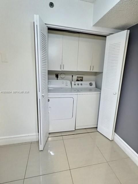 На продажу: $239,000 (2 спален, 2 ванн, 1130 Квадратных фут)