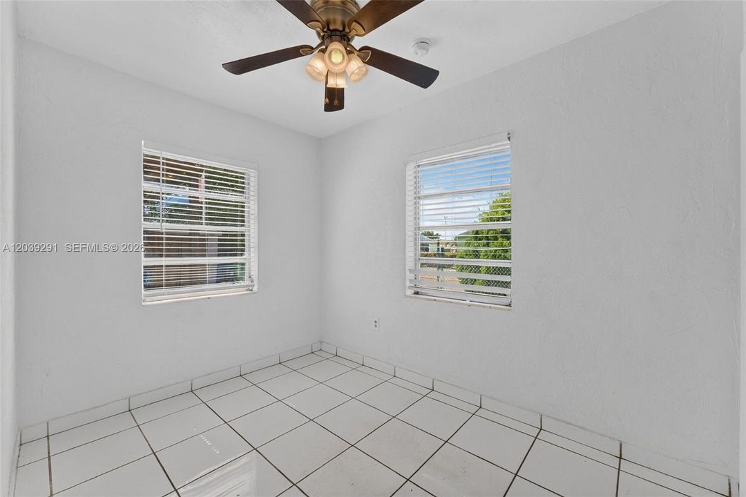 2nd Bedroom