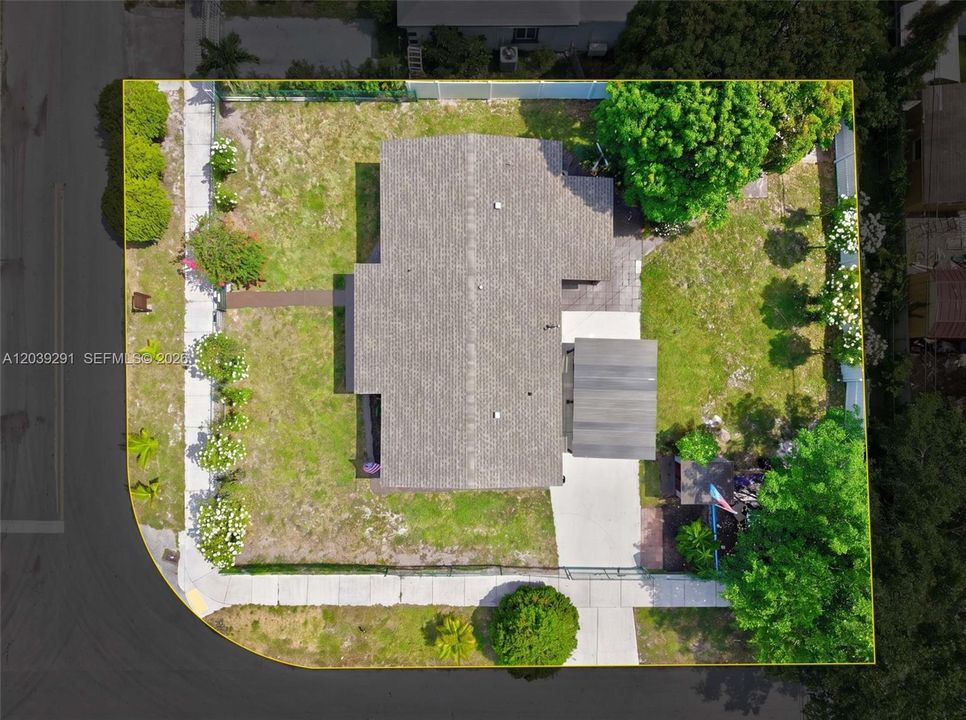 En Venta: $495,000 (4 camas, 2 baños, 1200 Pies cuadrados)