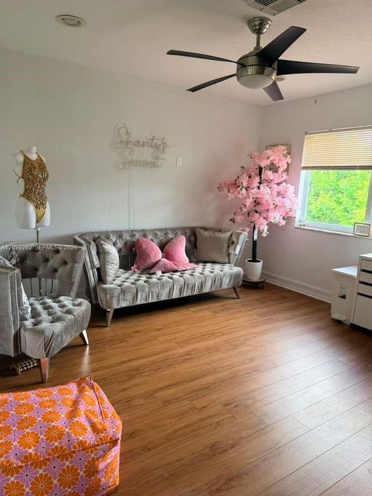 For Rent: $4,000 (3 beds, 2 baths, 2713 Square Feet)