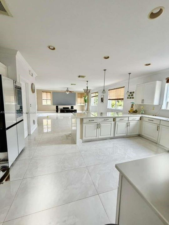 For Rent: $4,000 (3 beds, 2 baths, 2713 Square Feet)