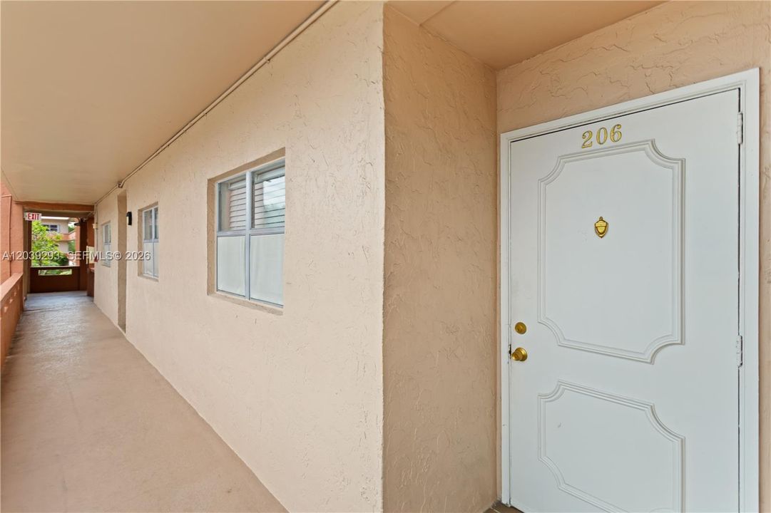 На продажу: $169,900 (2 спален, 2 ванн, 920 Квадратных фут)