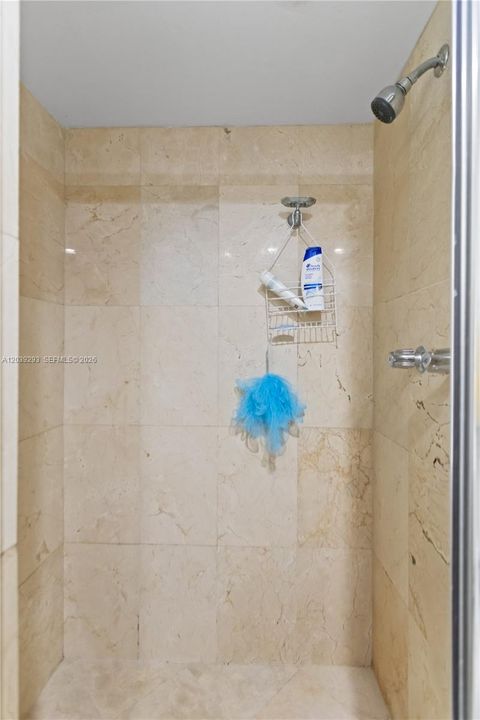 На продажу: $169,900 (2 спален, 2 ванн, 920 Квадратных фут)