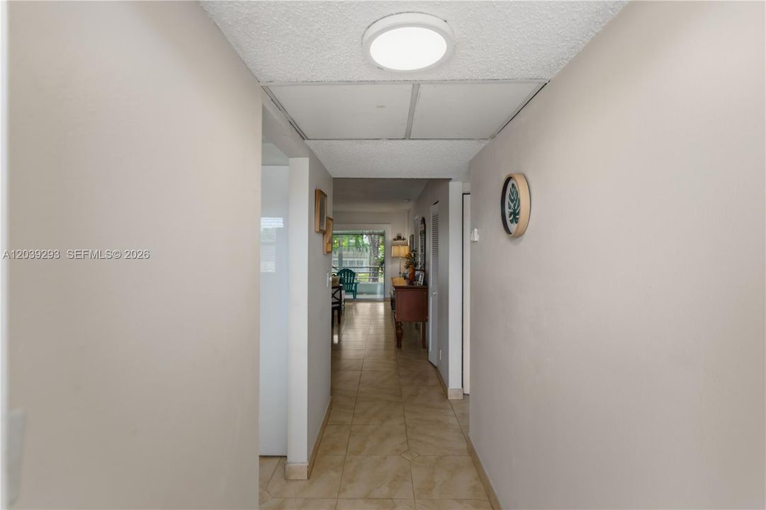 На продажу: $169,900 (2 спален, 2 ванн, 920 Квадратных фут)