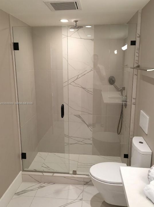 En Renta: $4,250 (2 camas, 2 baños, 1945 Pies cuadrados)