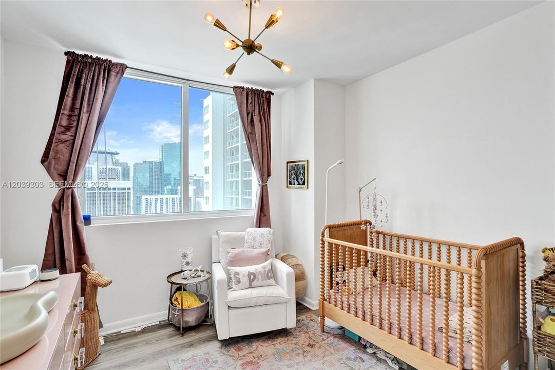 En Venta: $739,000 (2 camas, 2 baños, 1363 Pies cuadrados)