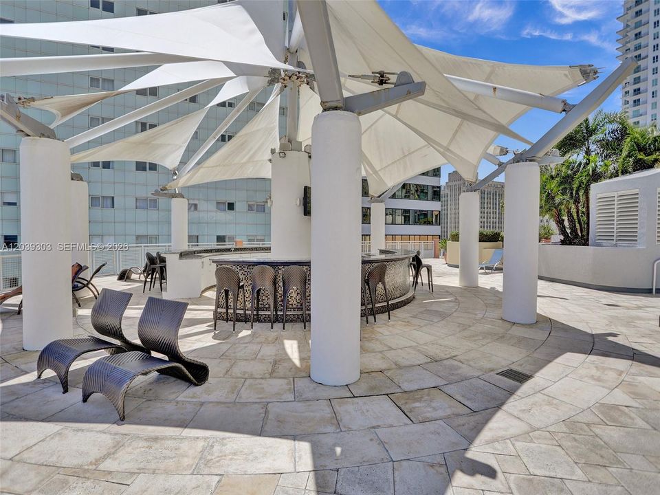 En Venta: $739,000 (2 camas, 2 baños, 1363 Pies cuadrados)