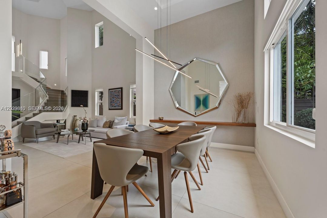 For Sale: $1,995,000 (6 beds, 4 baths, 3548 Square Feet)