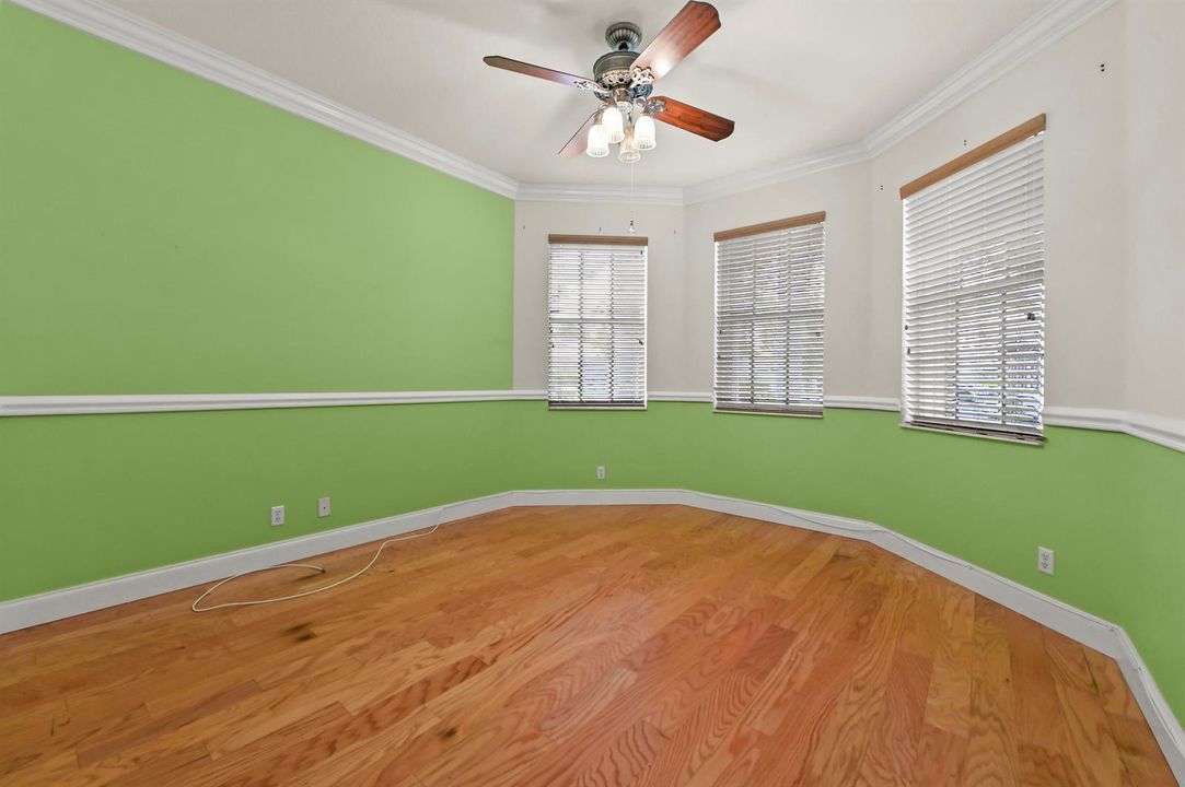 09 Bedroom 01