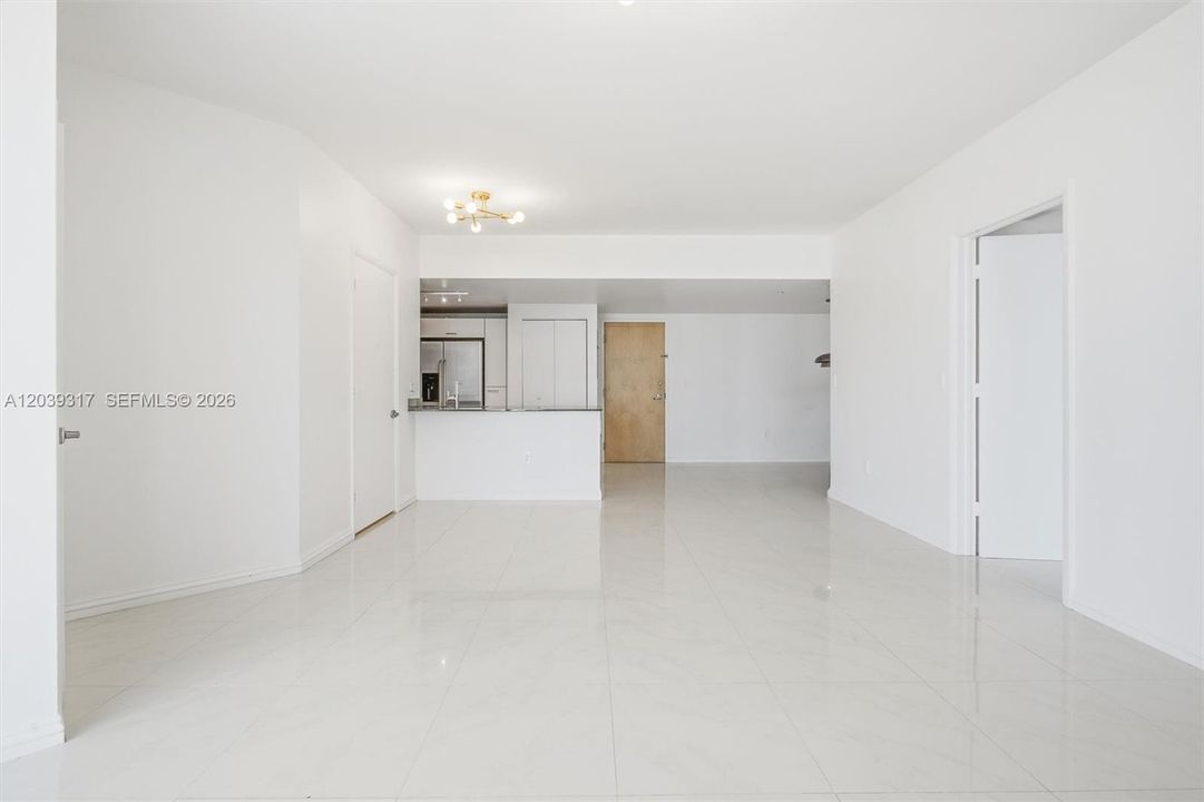 For Sale: $490,000 (2 beds, 2 baths, 1075 Square Feet)