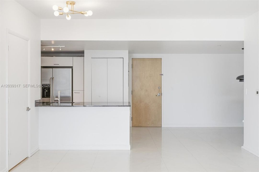 For Sale: $490,000 (2 beds, 2 baths, 1075 Square Feet)