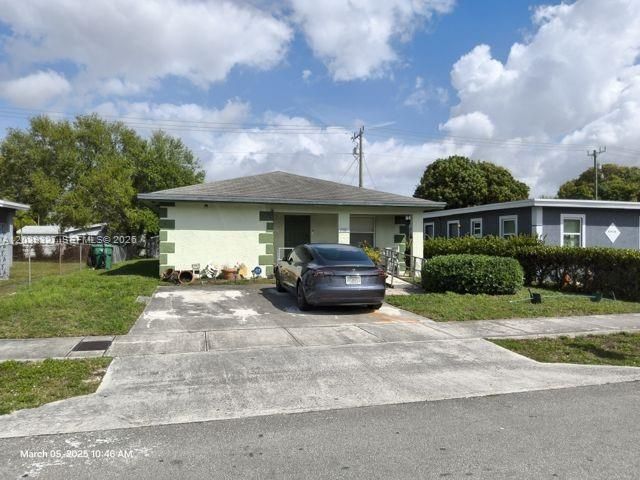 En Venta: $410,000 (3 camas, 2 baños, 1230 Pies cuadrados)