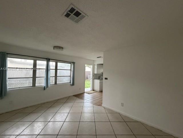 En Renta: $2,200 (2 camas, 1 baños, 850 Pies cuadrados)