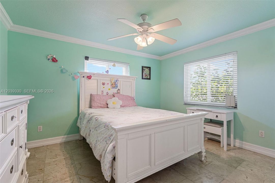 For Sale: $1,300,000 (3 beds, 2 baths, 3736 Square Feet)