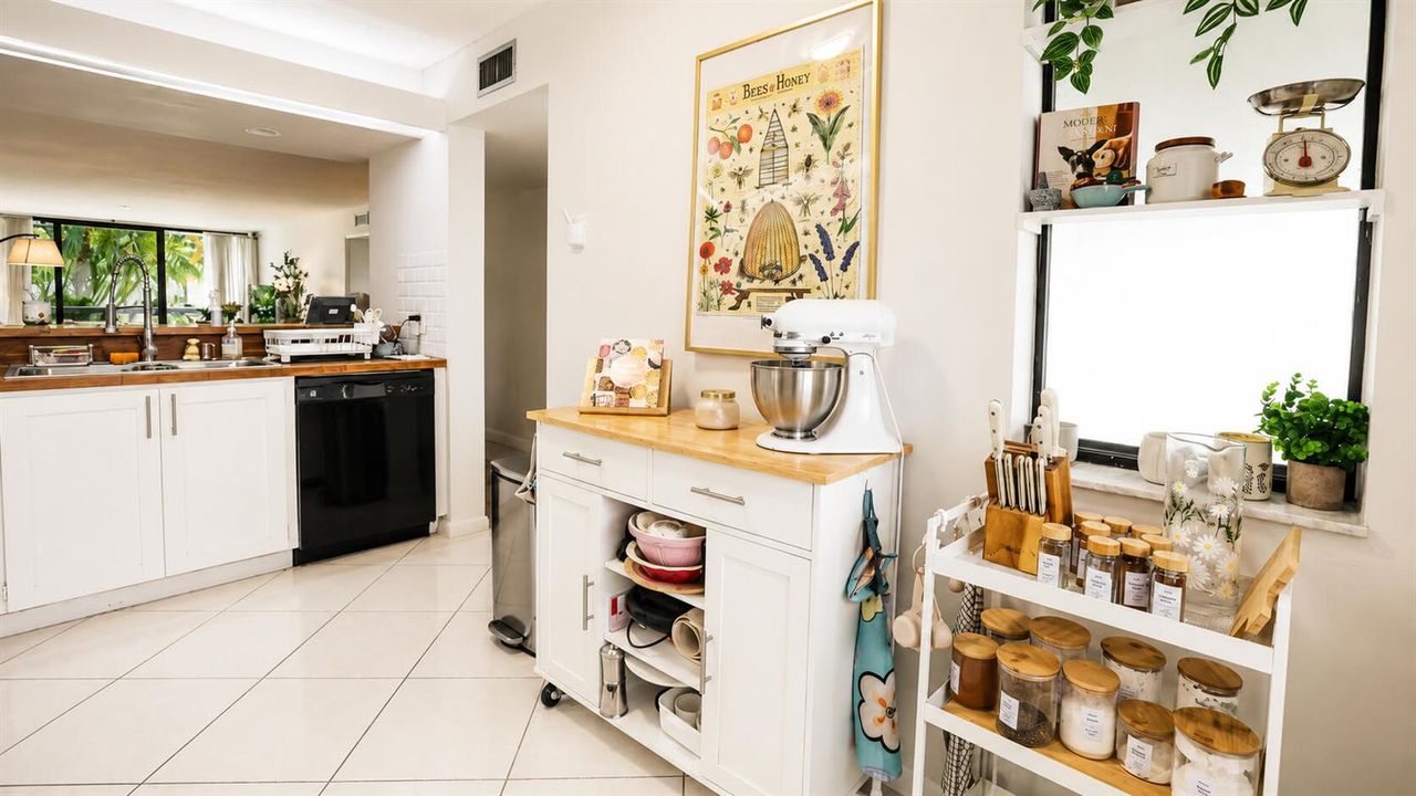Kitchen 1