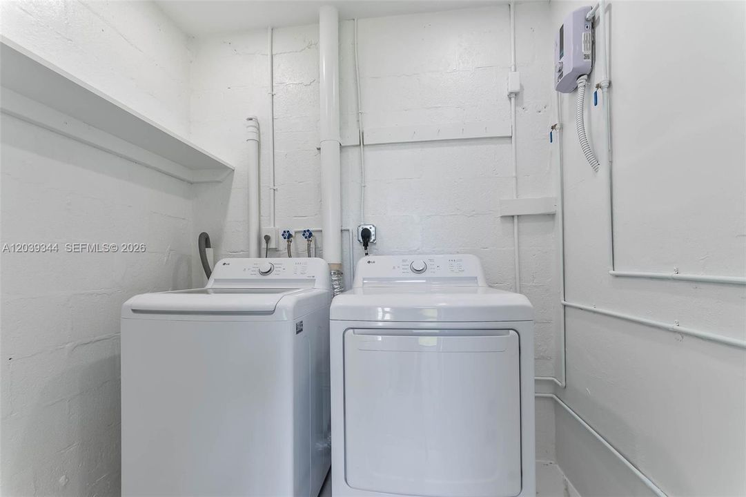 For Rent: $3,100 (2 beds, 1 baths, 1010 Square Feet)