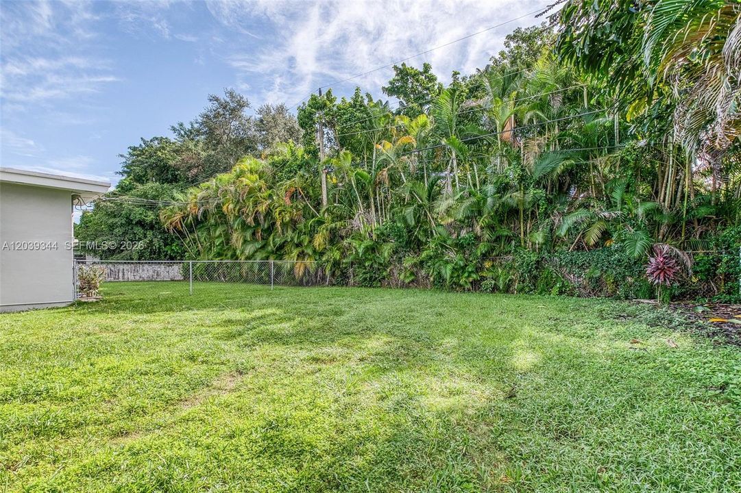 For Rent: $3,100 (2 beds, 1 baths, 1010 Square Feet)