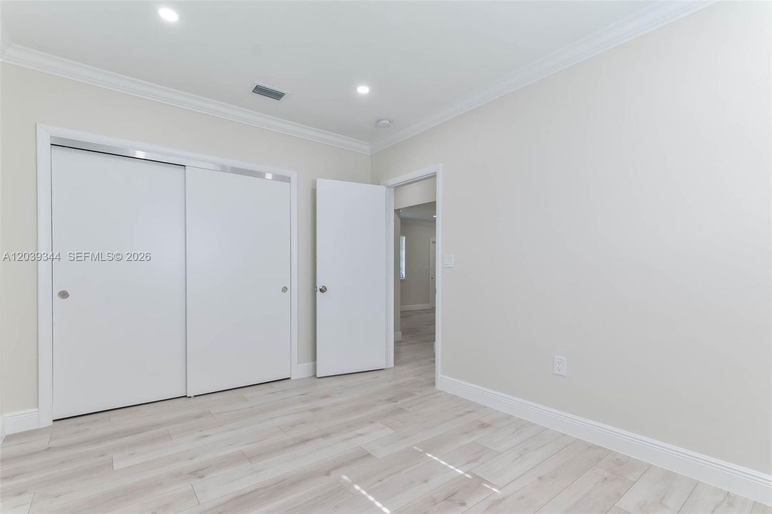 For Rent: $3,100 (2 beds, 1 baths, 1010 Square Feet)