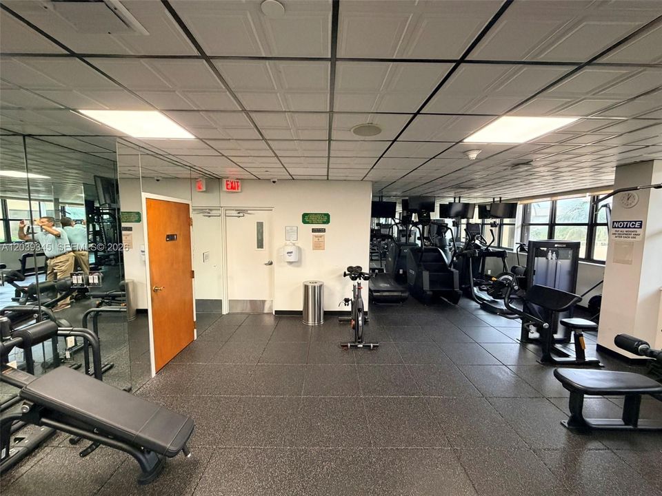 For Rent: $4,485 (2 beds, 2 baths, 1310 Square Feet)