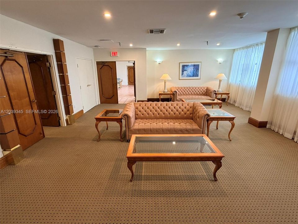 For Rent: $4,485 (2 beds, 2 baths, 1310 Square Feet)