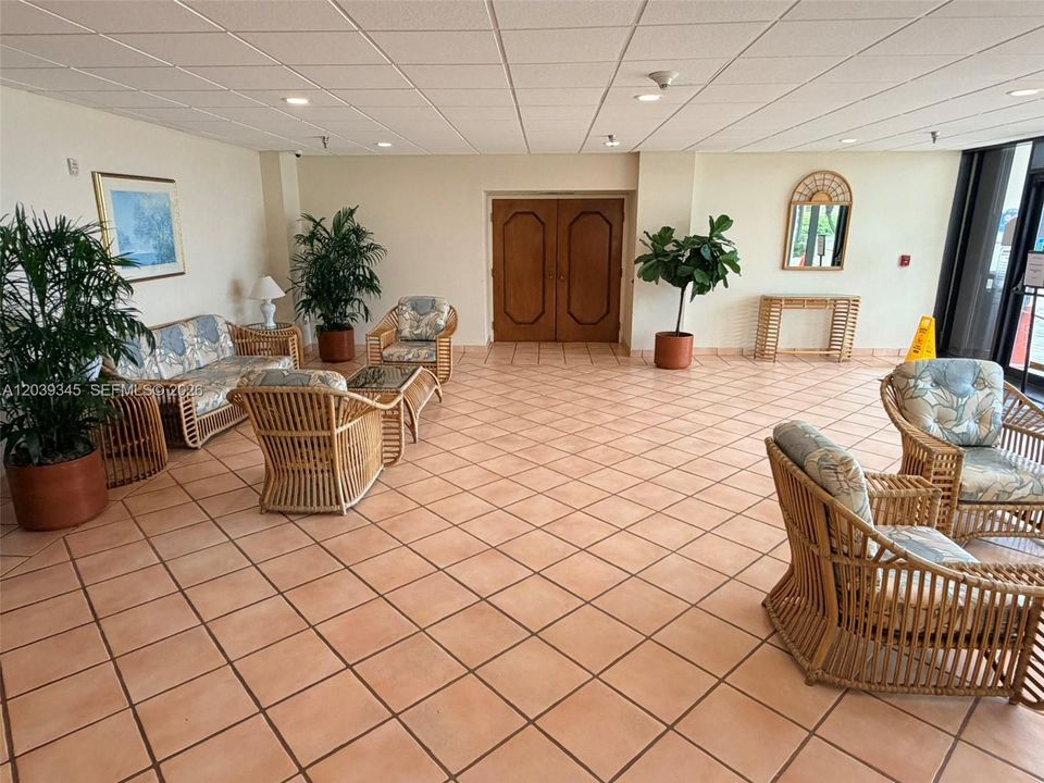 For Rent: $4,485 (2 beds, 2 baths, 1310 Square Feet)