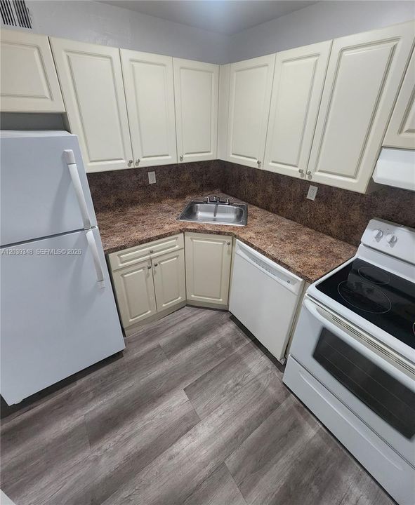 For Rent: $1,700 (1 beds, 1 baths, 434568 Square Feet)