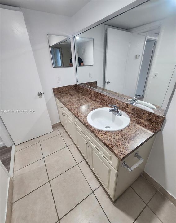 For Rent: $1,700 (1 beds, 1 baths, 434568 Square Feet)