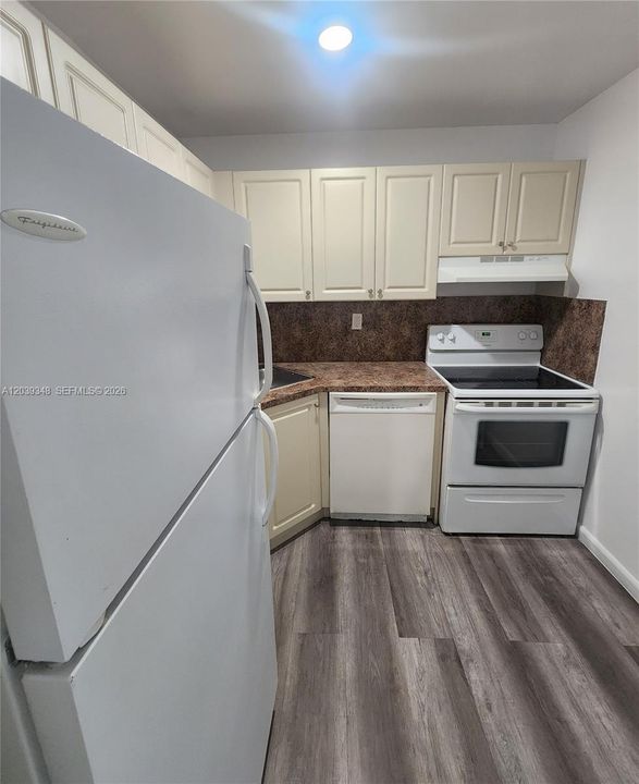 For Rent: $1,700 (1 beds, 1 baths, 434568 Square Feet)