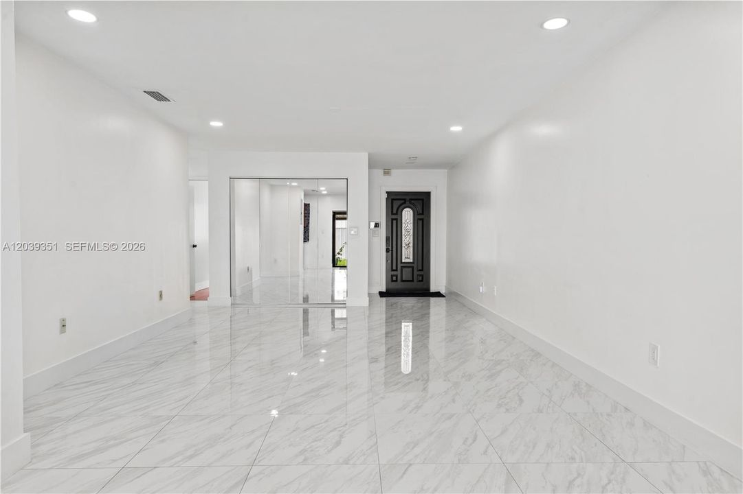 For Sale: $525,000 (3 beds, 2 baths, 1167 Square Feet)