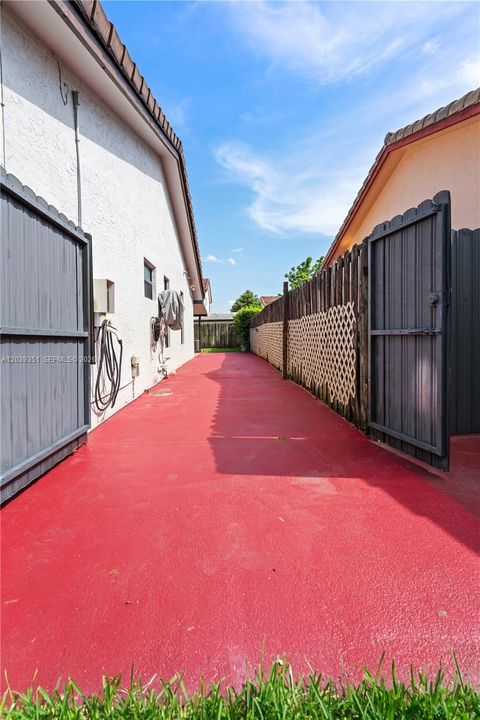 For Sale: $525,000 (3 beds, 2 baths, 1167 Square Feet)