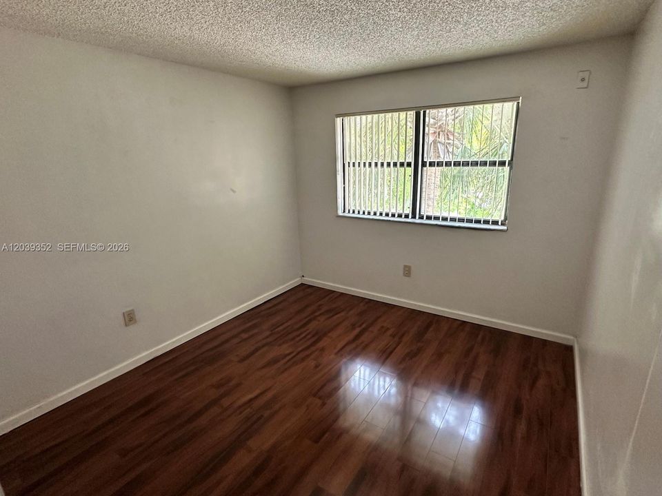 En Venta: $234,900 (2 camas, 2 baños, 883 Pies cuadrados)