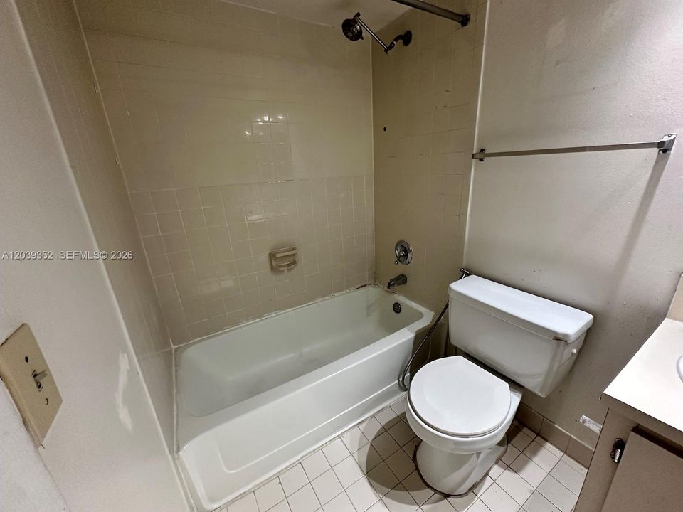En Venta: $234,900 (2 camas, 2 baños, 883 Pies cuadrados)