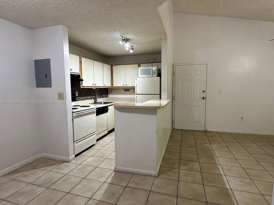 En Venta: $234,900 (2 camas, 2 baños, 883 Pies cuadrados)