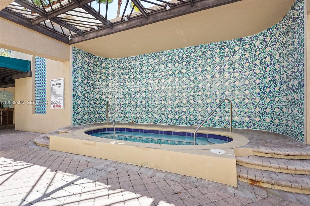 For Rent: $4,400 (3 beds, 2 baths, 1447 Square Feet)