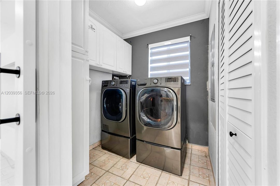 En Venta: $849,000 (3 camas, 2 baños, 1722 Pies cuadrados)