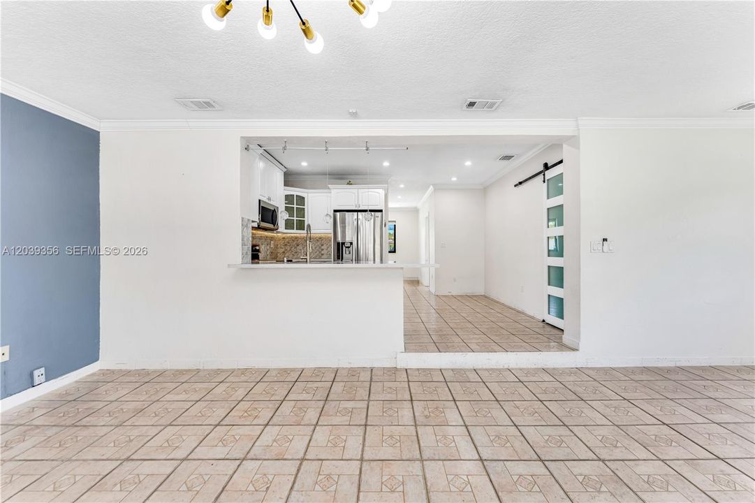 En Venta: $849,000 (3 camas, 2 baños, 1722 Pies cuadrados)