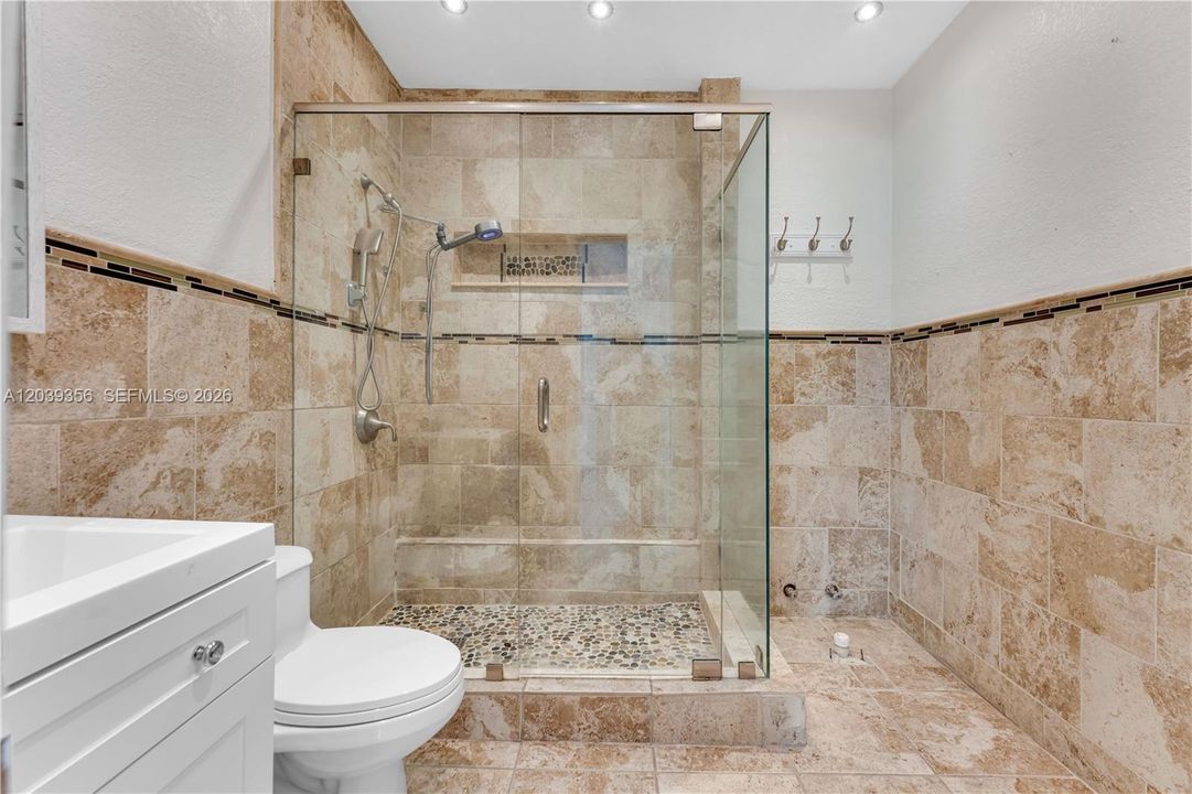 En Venta: $849,000 (3 camas, 2 baños, 1722 Pies cuadrados)