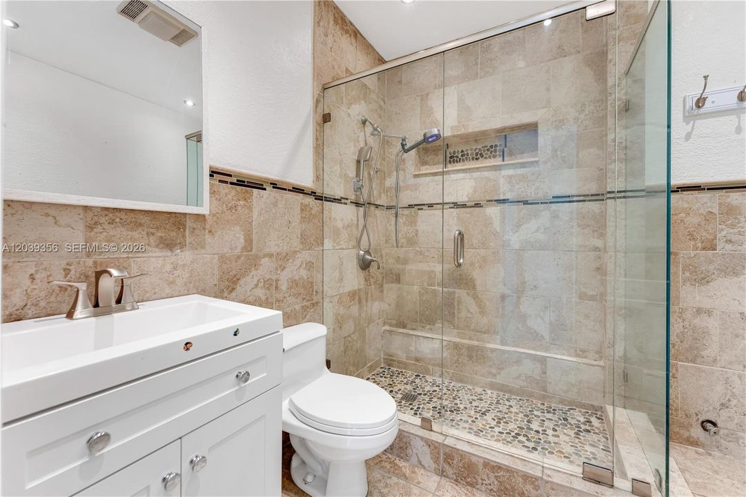 En Venta: $849,000 (3 camas, 2 baños, 1722 Pies cuadrados)