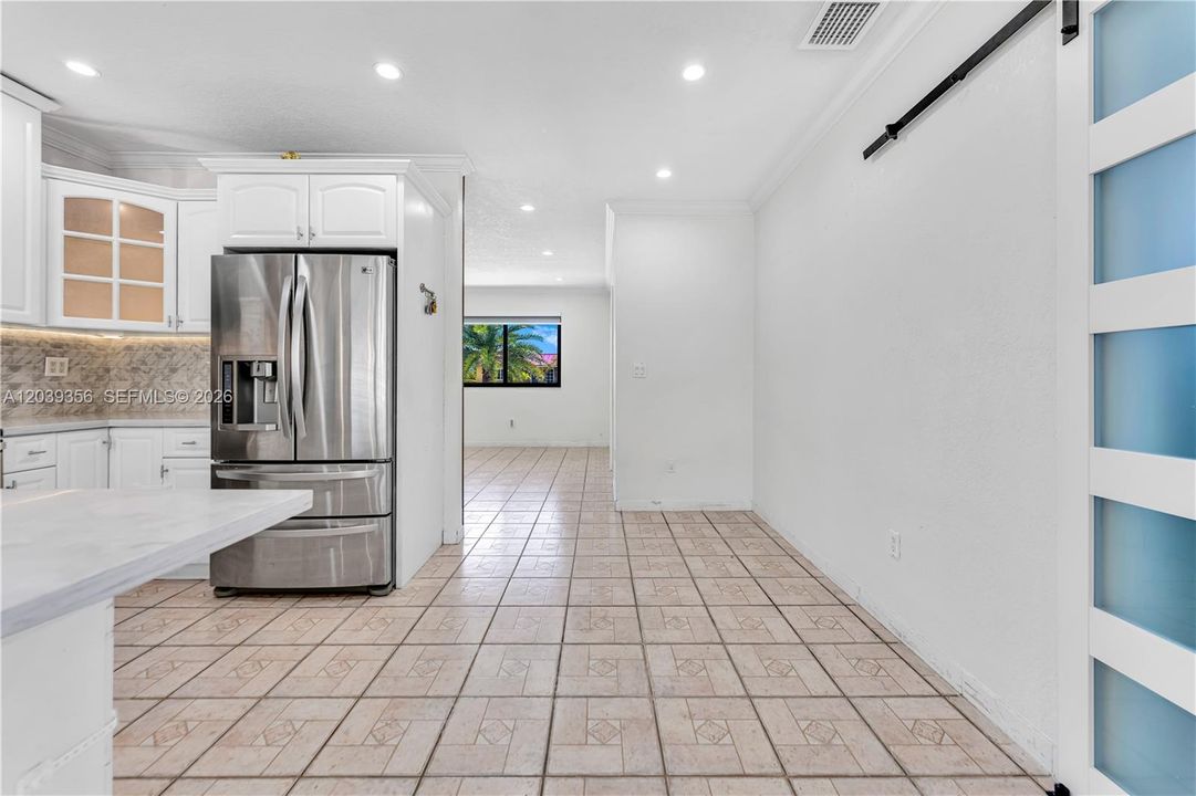 En Venta: $849,000 (3 camas, 2 baños, 1722 Pies cuadrados)