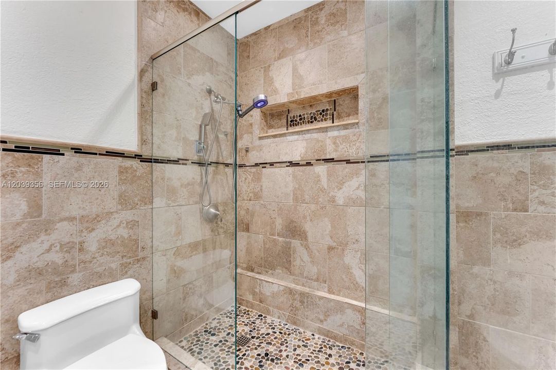 En Venta: $849,000 (3 camas, 2 baños, 1722 Pies cuadrados)