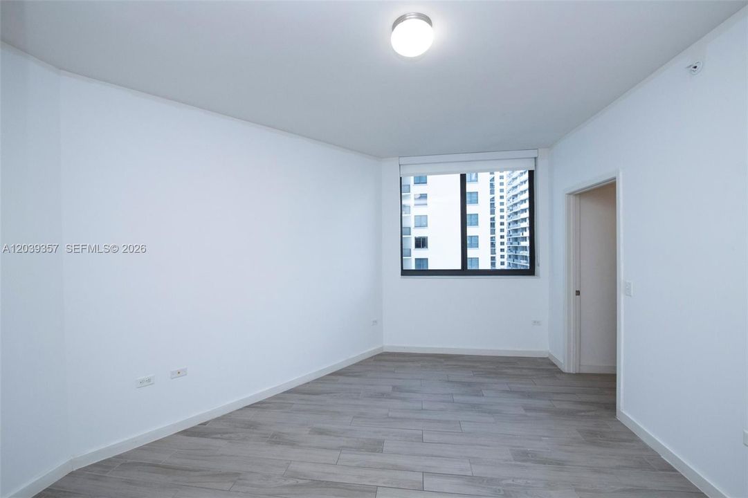For Sale: $750,000 (2 beds, 2 baths, 1118 Square Feet)