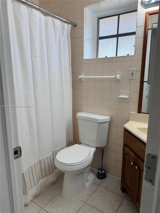 В аренду: $1,700 (0 спален, 1 ванн, 392 Квадратных фут)