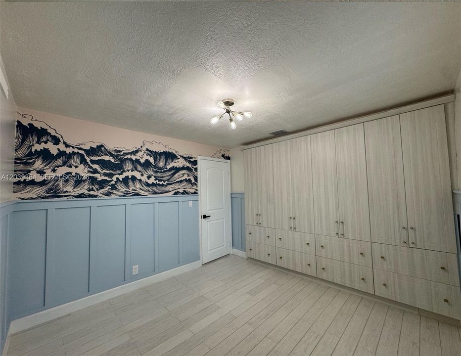 bd 2 custom closet