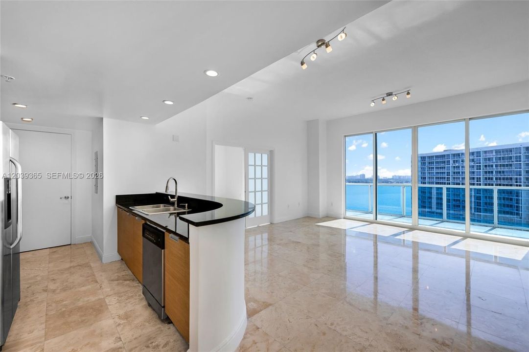 For Rent: $3,800 (2 beds, 2 baths, 1274 Square Feet)