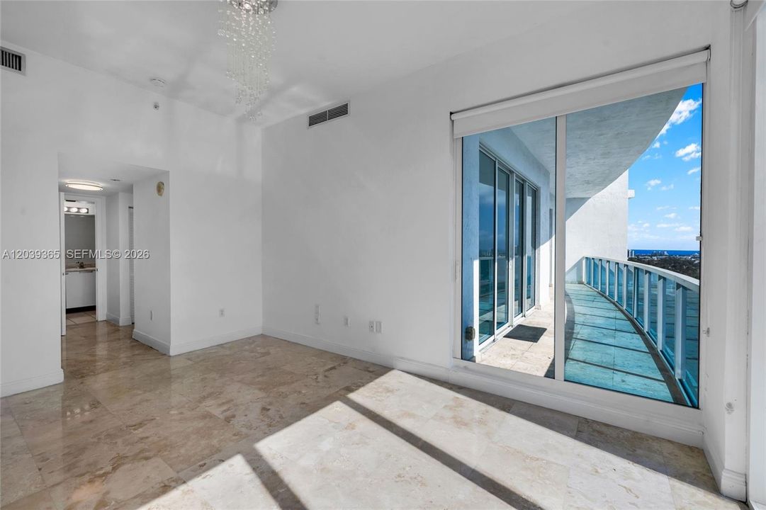 For Rent: $3,800 (2 beds, 2 baths, 1274 Square Feet)