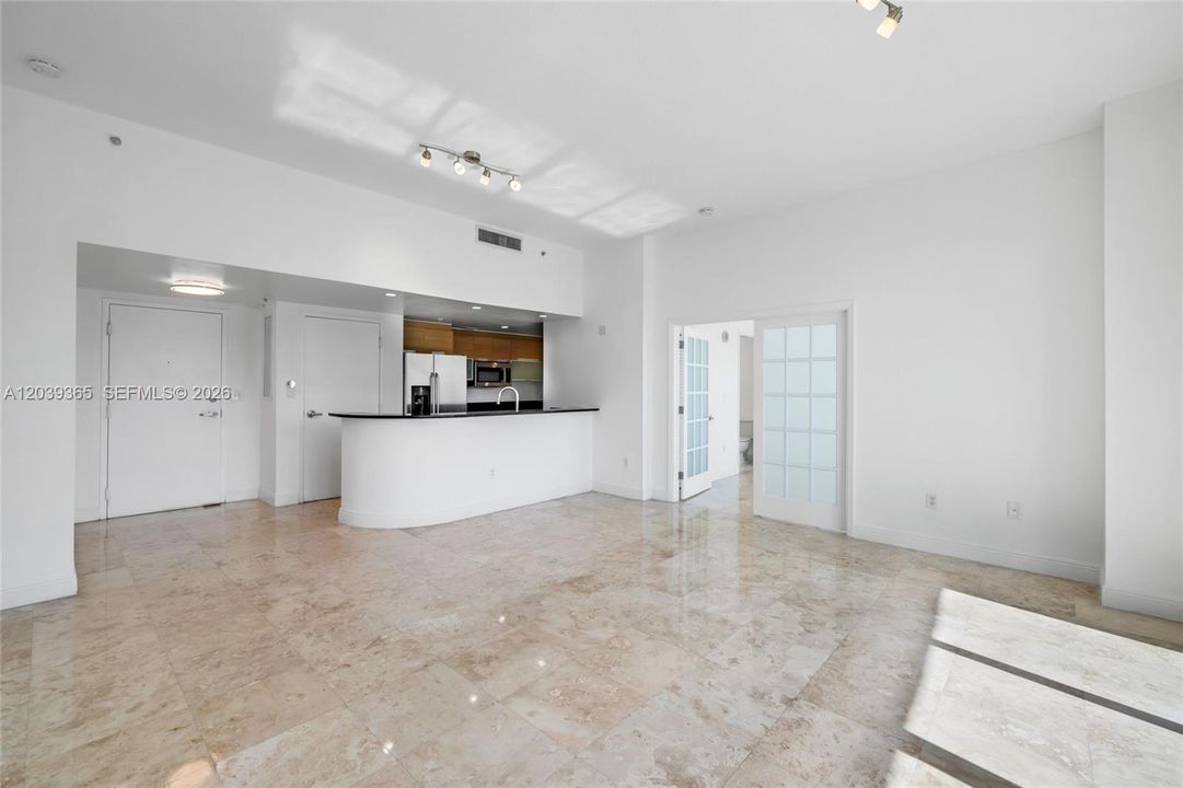 For Rent: $3,800 (2 beds, 2 baths, 1274 Square Feet)