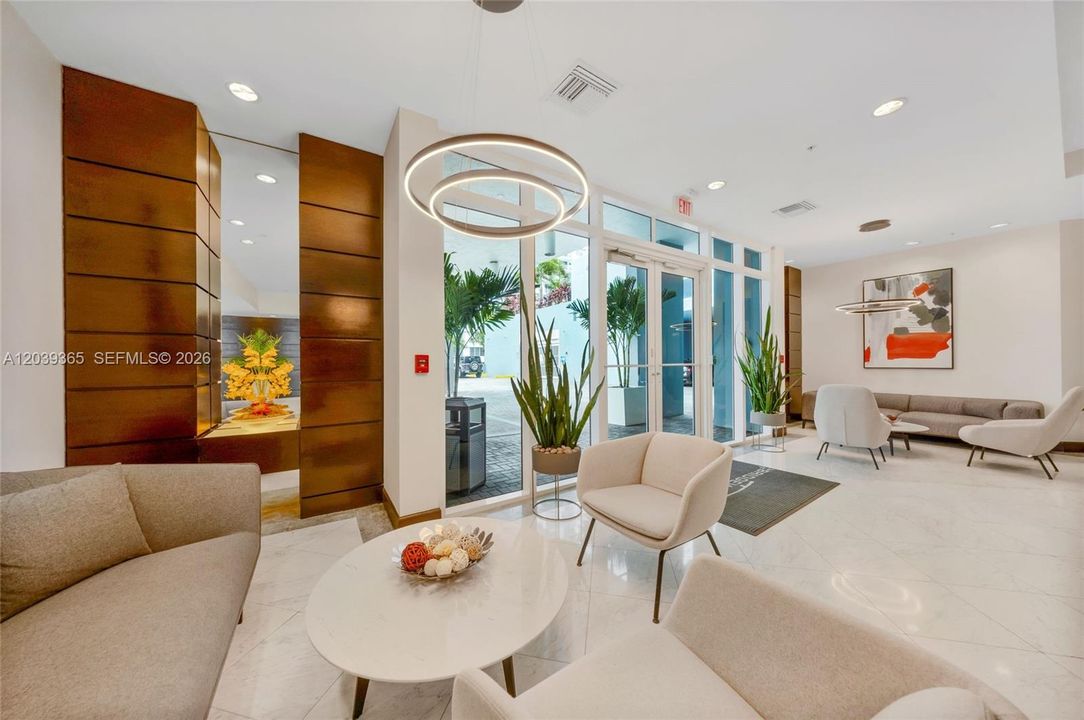 For Rent: $3,800 (2 beds, 2 baths, 1274 Square Feet)